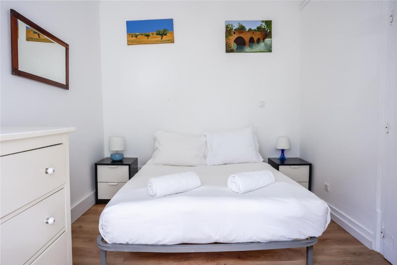 City Center Apt In Lively Bairro Alto! Lisbon Luaran gambar