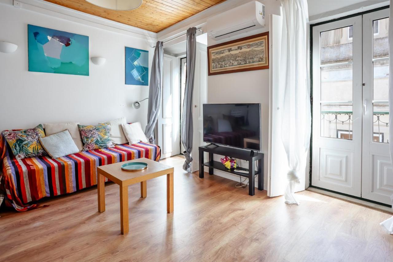 City Center Apt In Lively Bairro Alto! Lisbon Luaran gambar