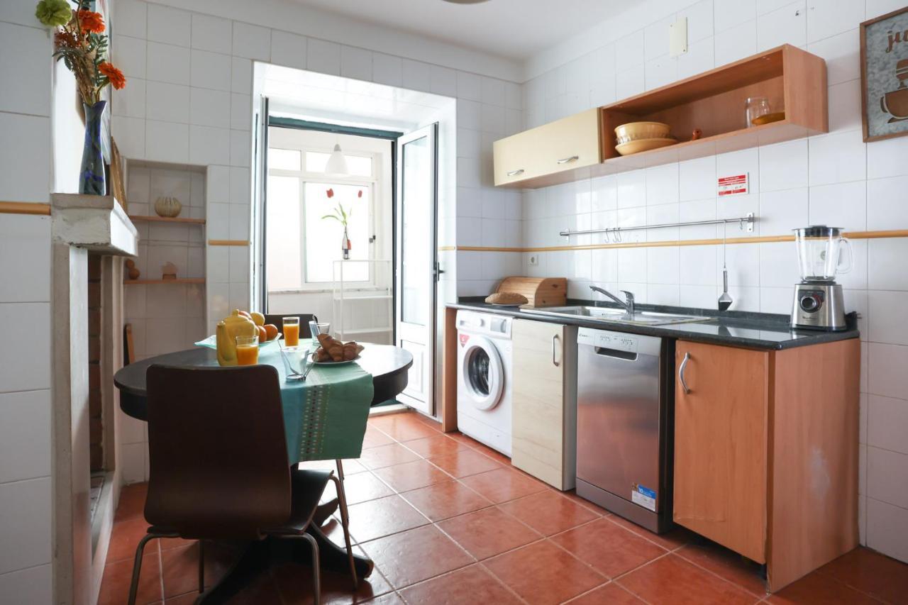 City Center Apt In Lively Bairro Alto! Lisbon Luaran gambar